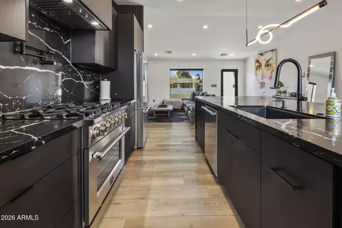 Kitchen - 4334 E Lewis Ave, Phoenix, AZ 85008 photo 7 of 12