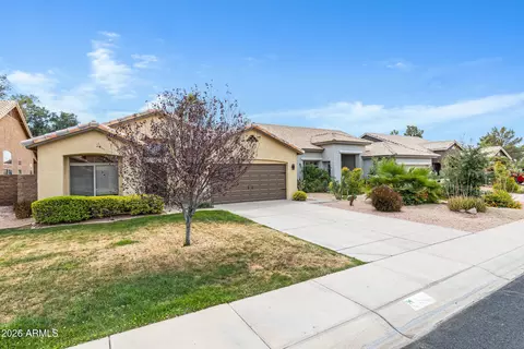 Exterior - 1511 E Black Diamond Dr, Gilbert, AZ 85296 photo 2 of 4