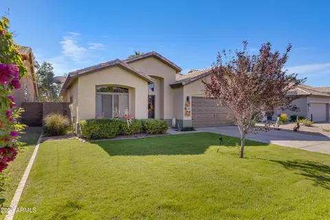 Exterior - 1511 E Black Diamond Dr, Gilbert, AZ 85296 photo 1 of 4
