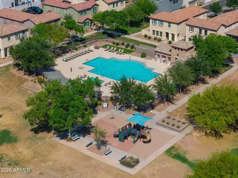 Exterior - 4575 E Waterman St, Gilbert, AZ 85297 photo 8 of 9