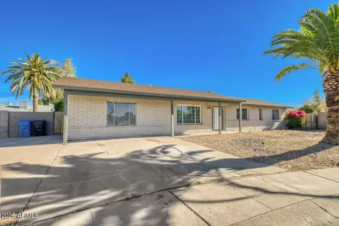 1928 W Kristal Way, Phoenix, AZ 85027