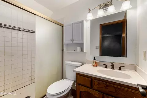 Bath - 3152 E Irwin Ave, Mesa, AZ 85204 photo 2 of 4