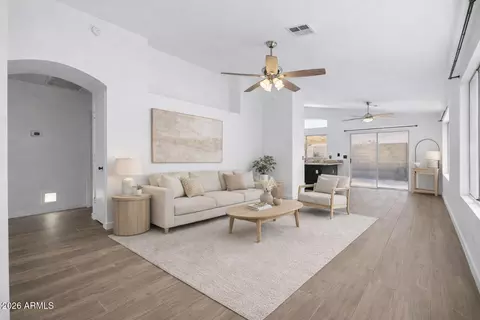 109 W Mohawk Dr, Phoenix, AZ 85027