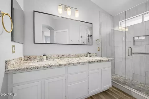 Bath - 109 W Mohawk Dr, Phoenix, AZ 85027 photo 1 of 3