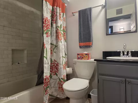 Bath - 107 Mountain View Ave, Bisbee, AZ 85603 photo 2 of 4