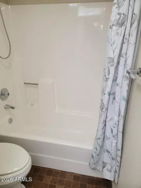 Bath - 877 E Lancaster Cir, Florence, AZ 85132 photo 3 of 4