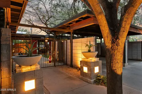 Exterior - 4324 E Stanford Dr, Phoenix, AZ 85018 photo 10 of 11