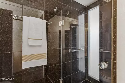 Bath - 4324 E Stanford Dr, Phoenix, AZ 85018 photo 3 of 5