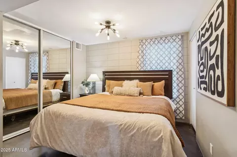 Bedroom - 4324 E Stanford Dr, Phoenix, AZ 85018 photo 3 of 4