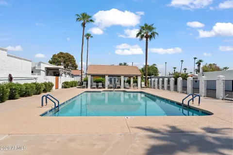 Exterior - 6105 N 12th Way, Phoenix, AZ 85014 photo 2 of 2