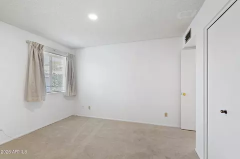 Bedroom - 6105 N 12th Way, Phoenix, AZ 85014 photo 1 of 4