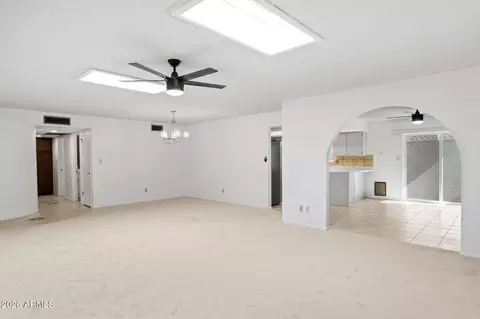 Living - 6105 N 12th Way, Phoenix, AZ 85014 photo 4 of 5