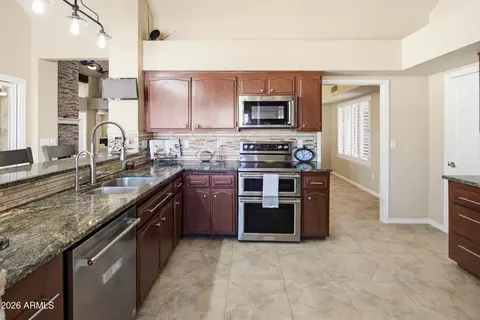 Kitchen - 841 N Gentry --, Mesa, AZ 85213 photo 6 of 7