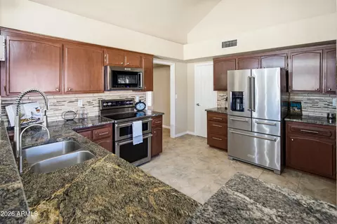 Kitchen - 841 N Gentry --, Mesa, AZ 85213 photo 3 of 7