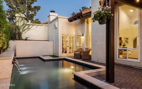 Exterior - 1538 E Montebello Ave, Phoenix, AZ 85014 photo 6 of 7