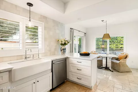 Kitchen - 1538 E Montebello Ave, Phoenix, AZ 85014 photo 1 of 4
