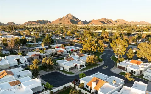 View/Area - 1538 E Montebello Ave, Phoenix, AZ 85014 photo 1 of 3