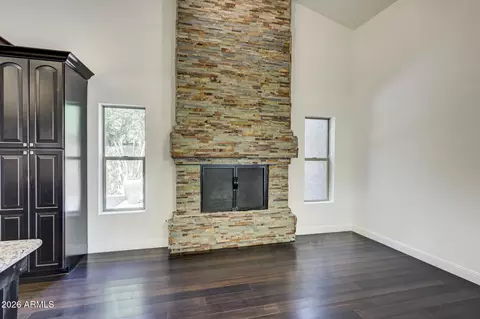 Living - 938 E Knight Ln, Tempe, AZ 85284 photo 6 of 6