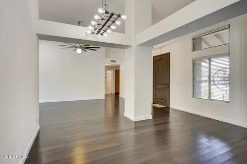 Living - 938 E Knight Ln, Tempe, AZ 85284 photo 5 of 6