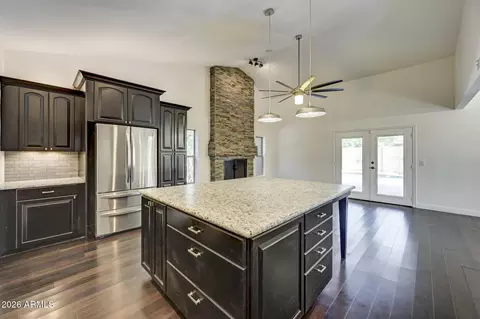 Kitchen - 938 E Knight Ln, Tempe, AZ 85284 photo 8 of 8
