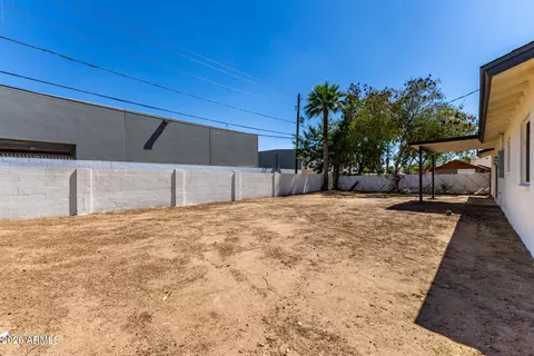 Exterior - 3121 N 35th Dr, Phoenix, AZ 85019 photo 7 of 7
