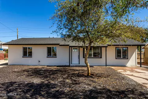 Exterior - 3121 N 35th Dr, Phoenix, AZ 85019 photo 1 of 7