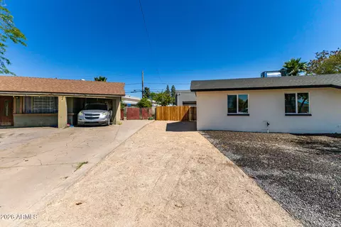 Exterior - 3121 N 35th Dr, Phoenix, AZ 85019 photo 3 of 7