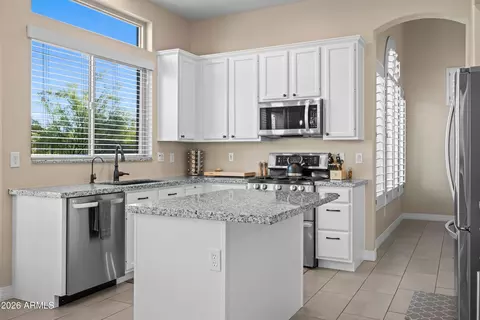 Kitchen - 7643 E Sandia Cir, Mesa, AZ 85207 photo 2 of 4