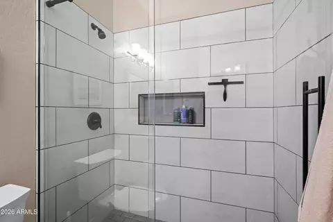 Bath - 7643 E Sandia Cir, Mesa, AZ 85207 photo 2 of 5