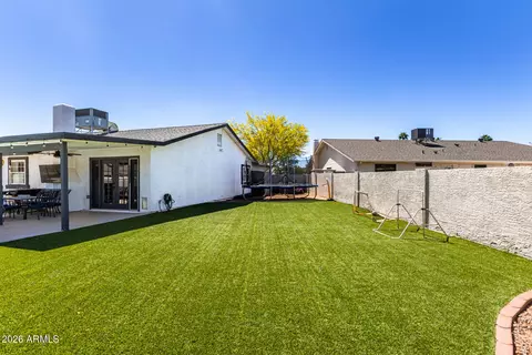 Exterior - 5150 E Tunder Dr, Phoenix, AZ 85044 photo 2 of 8