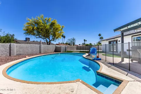Exterior - 5150 E Tunder Dr, Phoenix, AZ 85044 photo 4 of 8