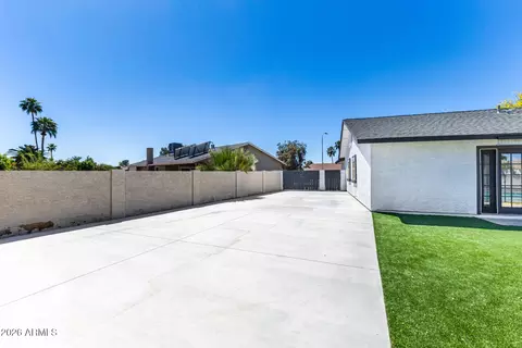 Exterior - 5150 E Tunder Dr, Phoenix, AZ 85044 photo 8 of 8