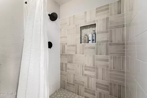 Bath - 5150 E Tunder Dr, Phoenix, AZ 85044 photo 2 of 3