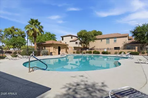 Exterior - 104 E Palomino Dr, Gilbert, AZ 85296 photo 10 of 10