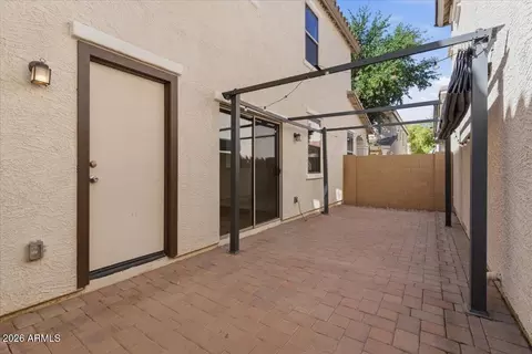 Exterior - 104 E Palomino Dr, Gilbert, AZ 85296 photo 6 of 10