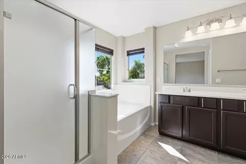 Bath - 104 E Palomino Dr, Gilbert, AZ 85296 photo 2 of 4