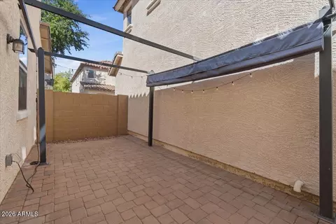 Exterior - 104 E Palomino Dr, Gilbert, AZ 85296 photo 3 of 10