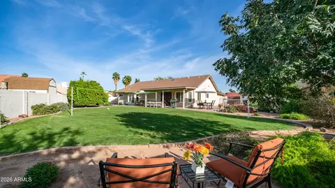 Exterior - 408 E Meadows Ln, Gilbert, AZ 85234 photo 10 of 17