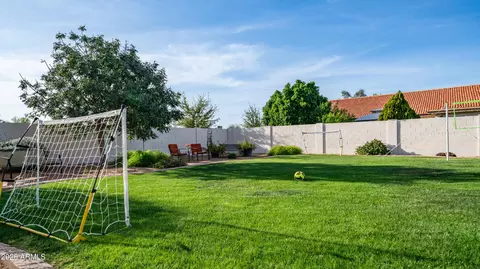 Exterior - 408 E Meadows Ln, Gilbert, AZ 85234 photo 11 of 17