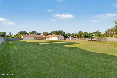 Exterior - 2593 E Ridgewood Ln, Gilbert, AZ 85298 photo 5 of 7