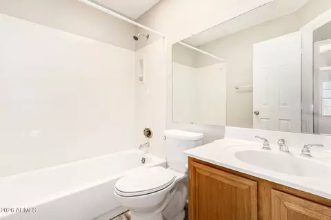 Bath - 1465 E Renee Dr, Phoenix, AZ 85024 photo 2 of 3