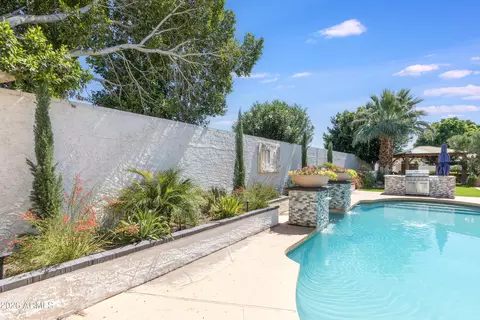 Exterior - 4833 N 38th St, Phoenix, AZ 85018 photo 4 of 16