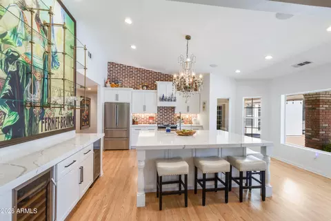 Kitchen - 4833 N 38th St, Phoenix, AZ 85018 photo 6 of 8