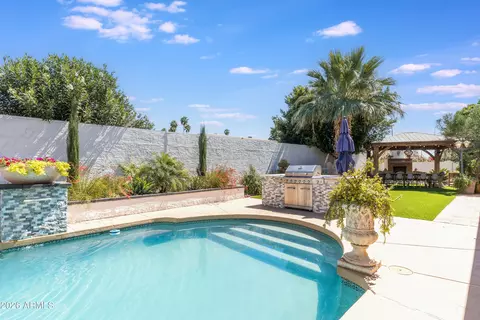 Exterior - 4833 N 38th St, Phoenix, AZ 85018 photo 6 of 16