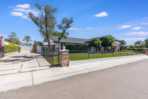 Exterior - 4833 N 38th St, Phoenix, AZ 85018 photo 14 of 16