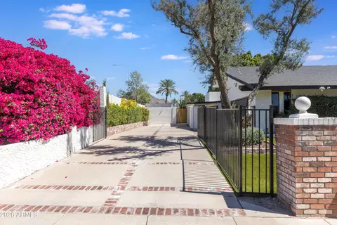 Exterior - 4833 N 38th St, Phoenix, AZ 85018 photo 13 of 16