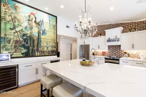 Kitchen - 4833 N 38th St, Phoenix, AZ 85018 photo 5 of 8