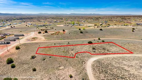 25640 N Lopez Dr #241, Paulden, AZ 86334