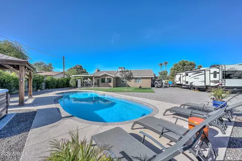 3043 N 34th St, Phoenix, AZ 85018