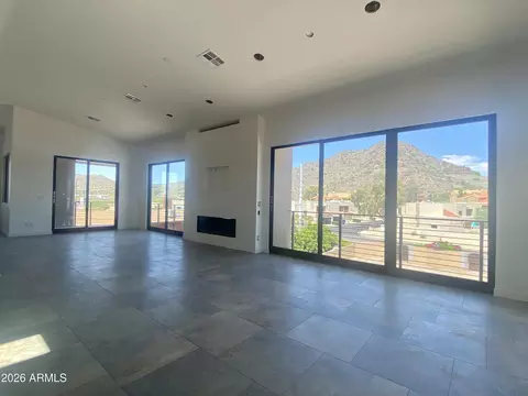 Living - 505 E Mountain View Rd, Phoenix, AZ 85020 photo 2 of 2